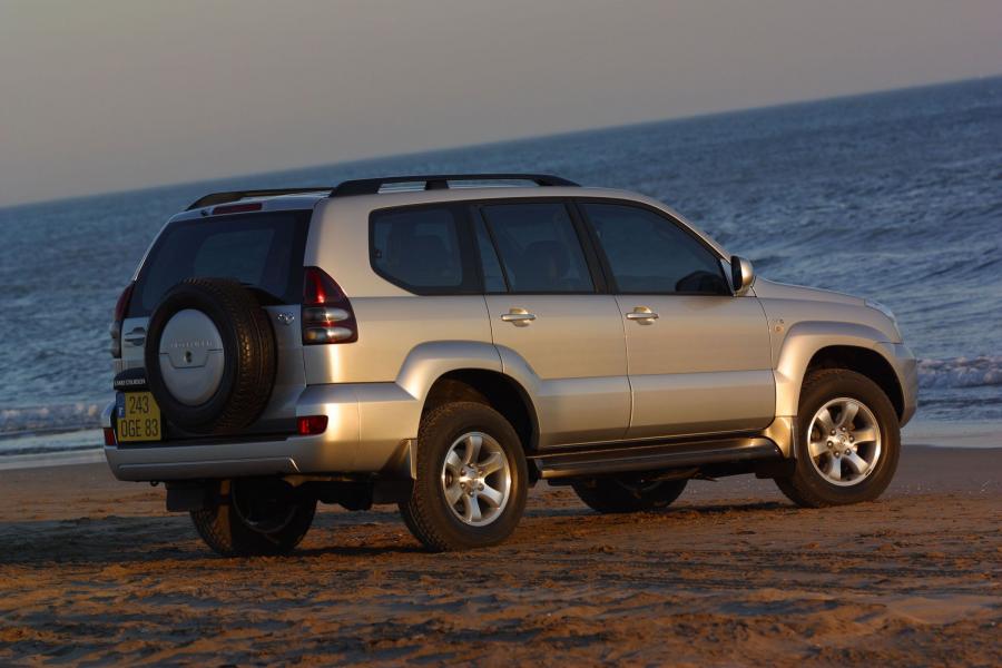  Toyota Land Cruiser 2003 года  (фото 49 из 192)